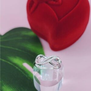 Elegant Silver Infinity Ring